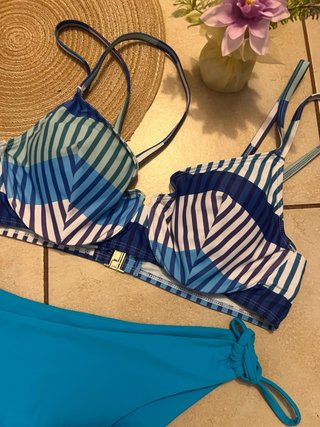 Costume da bagno bikini blu