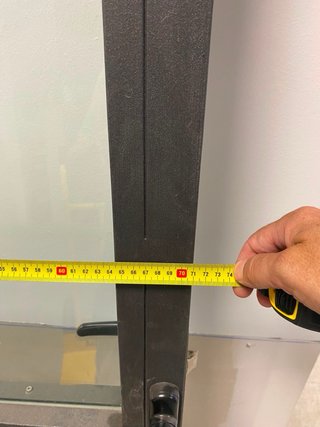 Puerta hierro con cerradura y pernillos