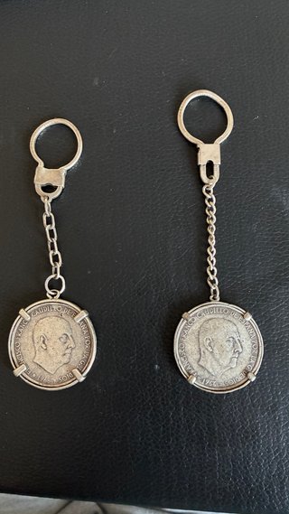 Llaveros con moneda 100 pesetas Franco 1966