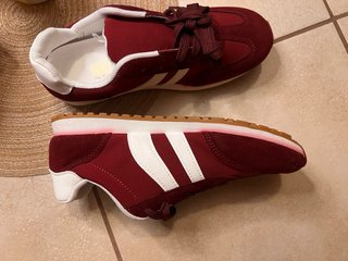 Scarpe sportive bordeaux e bianche
