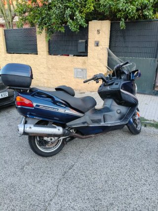 Suzuki Burgman 650