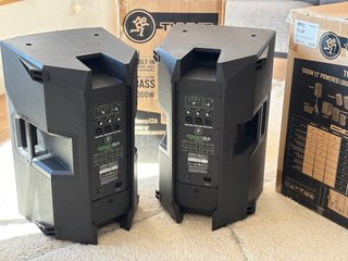 2 Altavoces Mackie Thump 12A + Soportes