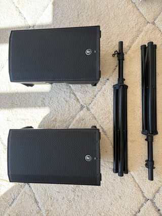 2 Altavoces Mackie Thump 12A + Soportes