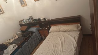 2 Camas 1.05m con cabeceros y mesilla