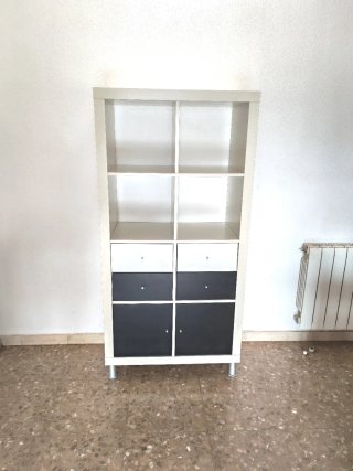 Estantería Kallax con puertas y cajones