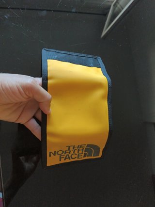 Cartera The North Face Amarilla y Negra