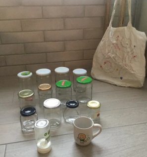 12 botes vidrio + bote salsa + bolsa tela + taza.