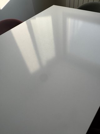 Mesa de comedor con 4 sillas
