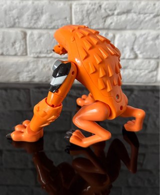 Ben 10 Figura Alien Widmutt