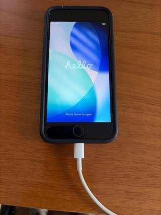 iPhone SE Apple