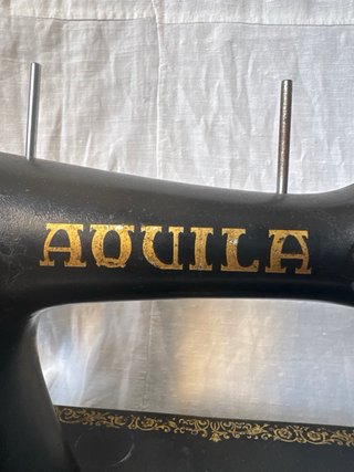 Macchina da cucire ghisa Aquila vintage 1930