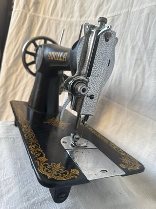 Macchina da cucire ghisa Aquila vintage 1930