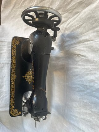 Macchina da cucire ghisa Aquila vintage 1930