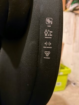 Silla coche i-SIZE Babyauto Negra.