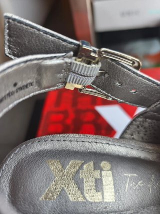 Sandalias Xti gris Talla 41