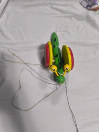 Juguete Caracol Madera con Cuerda