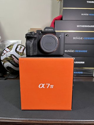 Sony A7 IV + 2 Baterías + Cargador Neewer