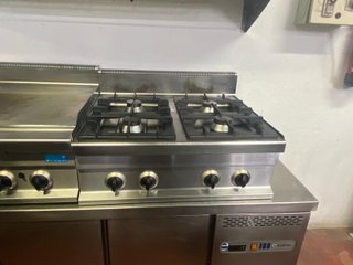 Cocina a gas 4 fuegos seminueva