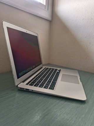 MacBook Air 13 i5 2014 Plata