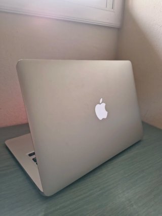 MacBook Air 13 i5 2014 Plata