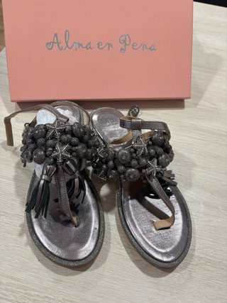 Sandalias Alma en Pena Estrellas y Pompones