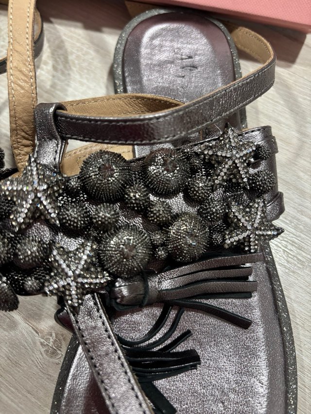 Sandalias Alma en Pena Estrellas y Pompones