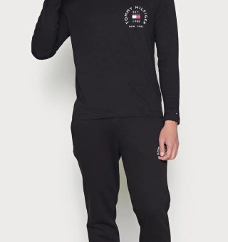 Camiseta Tommy Hilfiger manga larga negra