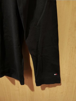 Camiseta Tommy Hilfiger manga larga negra