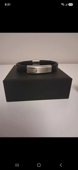 Pulsera Boss Hombre Cuero Negro y Plata