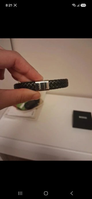 Pulsera Boss Hombre Cuero Negro y Plata