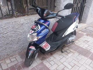 Yamaha Jog RR por agua