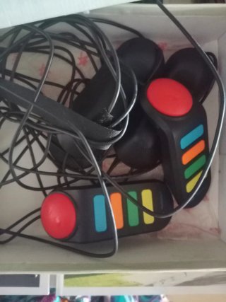 Consola PS2 con 2 mandos y 40 películas