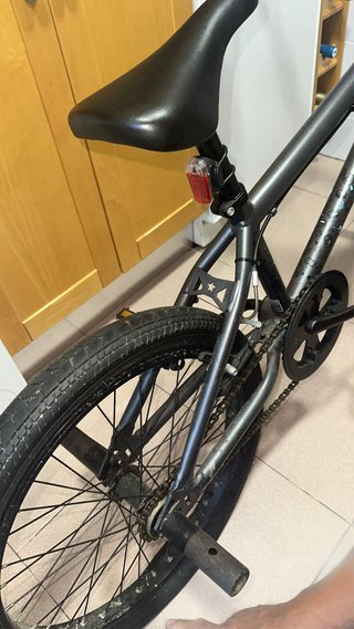 Bicicleta BMX gris
