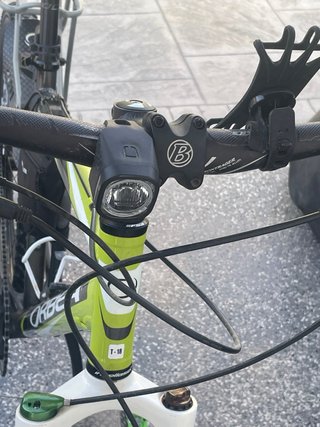 Orbea Dakar 26” con componentes nuevos. Talla M.