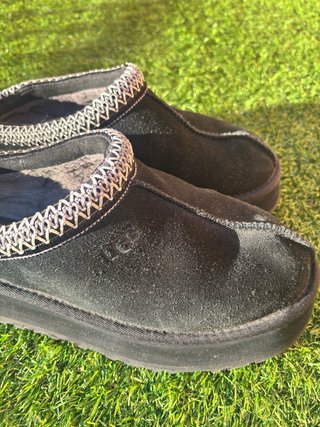 Zuecos  UGG Talla 39 Negras