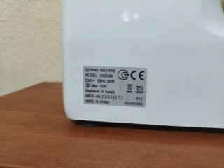 Máquina de coser AstraLux 8366