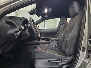 Lexus UX 2.0 250h Business City