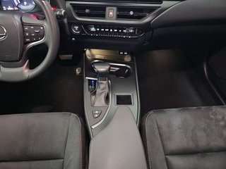Lexus UX 2.0 250h Business City