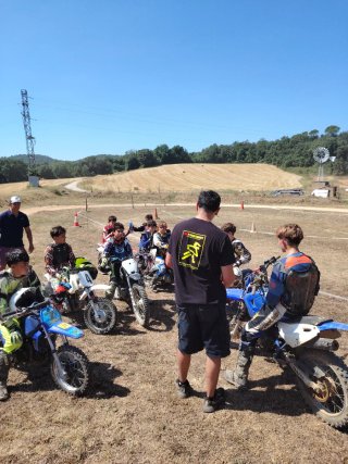 Alquiler Motos Cross en Circuito escuela., y rutas
