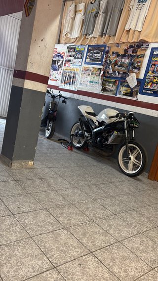 Moto Deportiva Blanca
