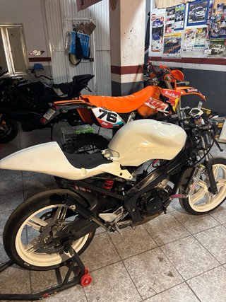Moto Deportiva Blanca