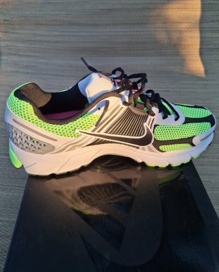 Zapatillas Nike Vomero 5 Hombre Verde