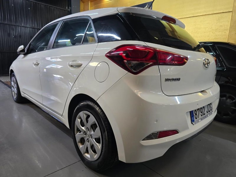 Hyundai i20 1.2 Essence 2017, foto 4