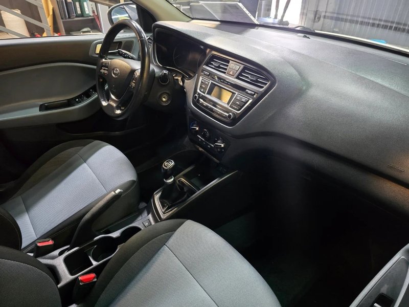 Hyundai i20 1.2 Essence 2017, foto 15