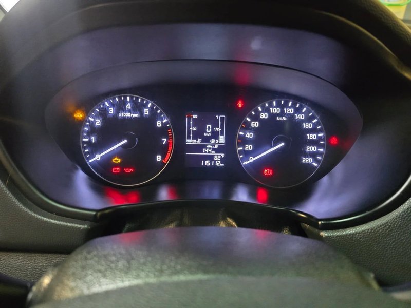 Hyundai i20 1.2 Essence 2017, foto 19