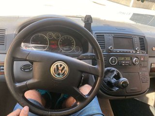 VOLKSWAGEN multivan