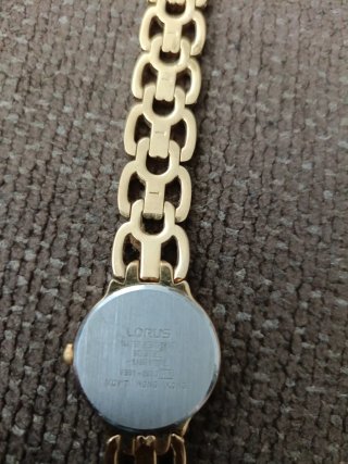 Reloj Lotus Dorado Mujer