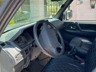 MITSUBISHI montero