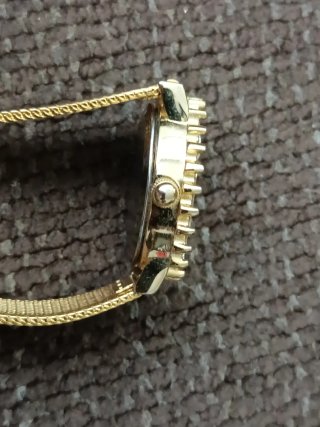 Reloj STELLMAN dorado con pedrería