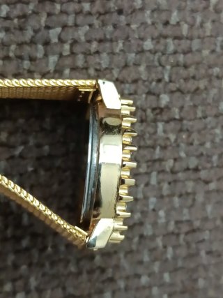 Reloj STELLMAN dorado con pedrería